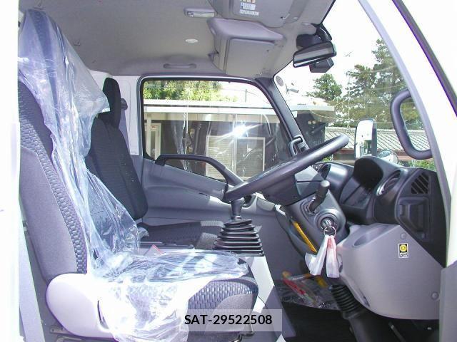 Hino DUTRO 2025-11 7357582-24