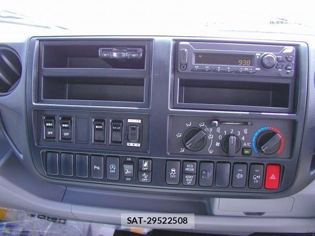 Hino DUTRO 2025-11 7357582-26