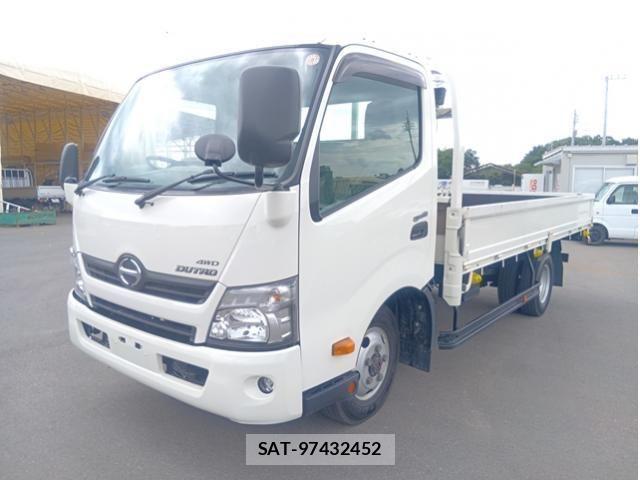 Hino DUTRO 2019-04 7357588-0