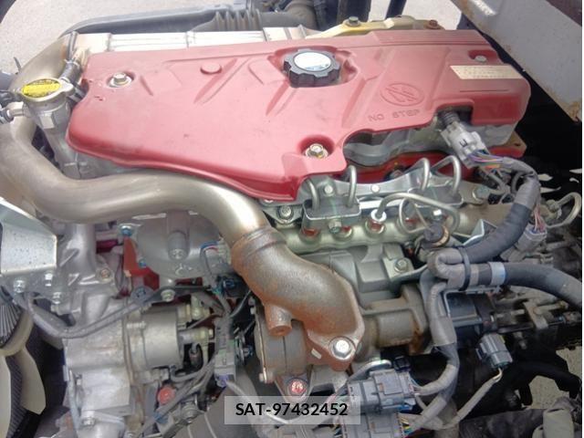 Hino DUTRO 2019-04 7357588-13
