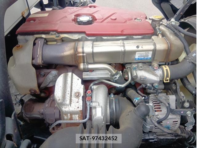 Hino DUTRO 2019-04 7357588-14