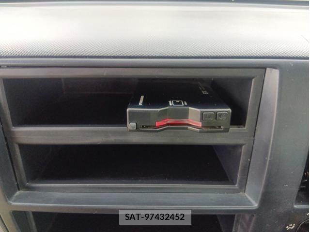 Hino DUTRO 2019-04 7357588-22