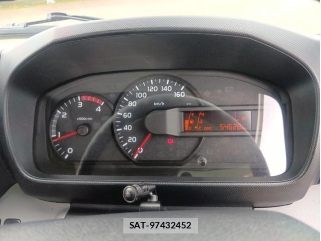 Hino DUTRO 2019-04 7357588-26