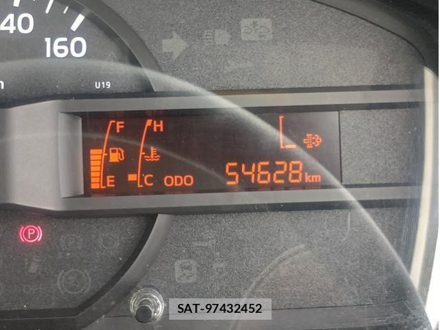 Hino DUTRO 2019-04 7357588-27