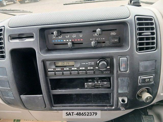 Hino DUTRO 2007-08 7357595-17