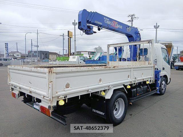 Hino DUTRO 2007-08 7357595-3