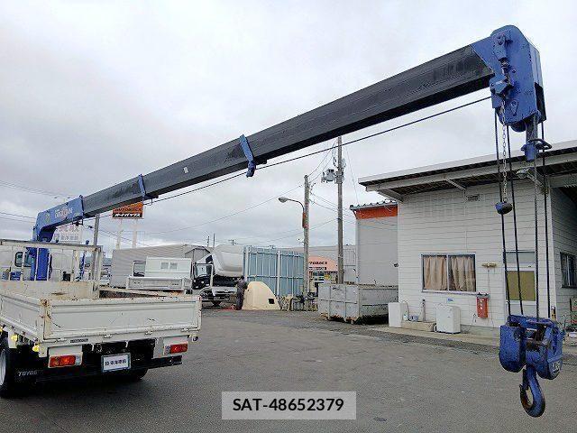 Hino DUTRO 2007-08 7357595-8