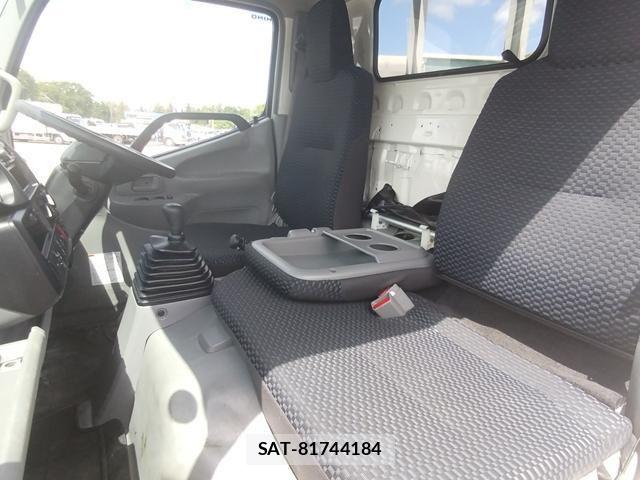 Hino DUTRO 2024-12 7357587-21