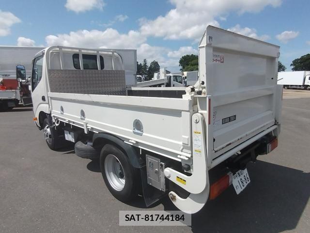 Hino DUTRO 2024-12 7357587-3