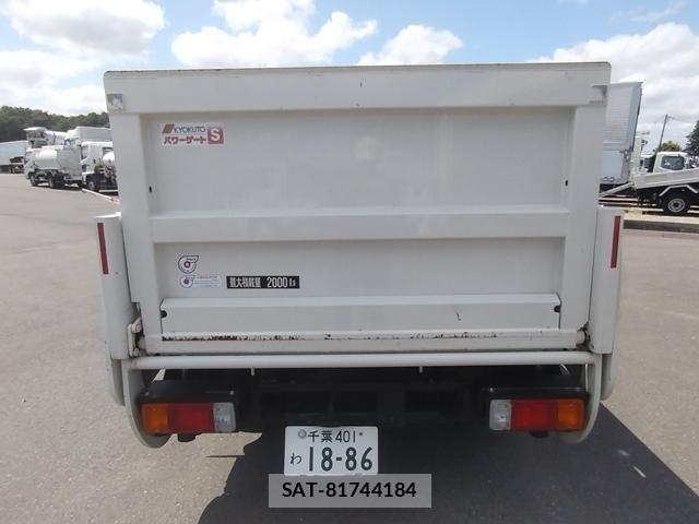 Hino DUTRO 2024-12 7357587-4