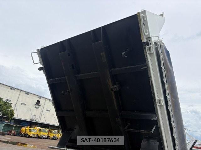 Hino DUTRO 2019-02 7357594-11