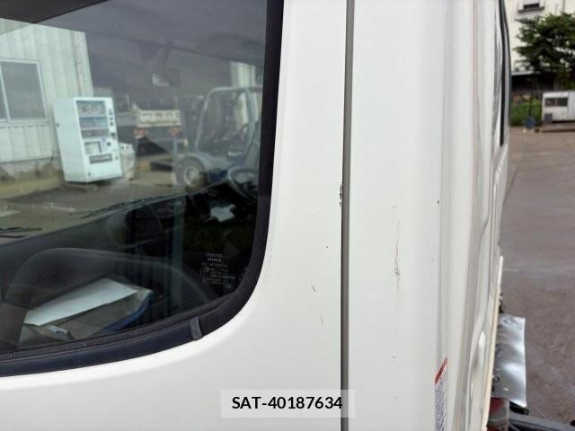 Hino DUTRO 2019-02 7357594-16