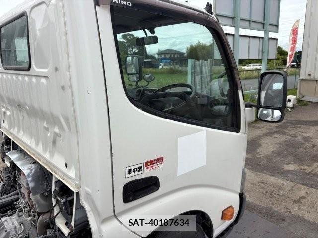 Hino DUTRO 2019-02 7357594-18