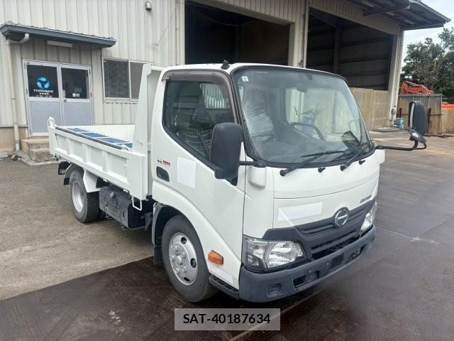 Hino DUTRO 2019-02 7357594-1