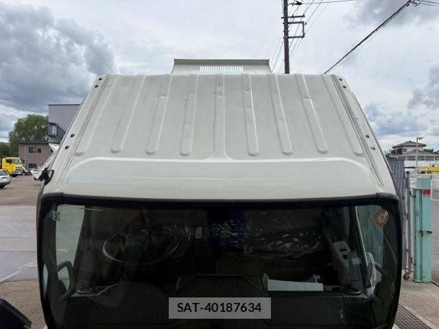 Hino DUTRO 2019-02 7357594-23