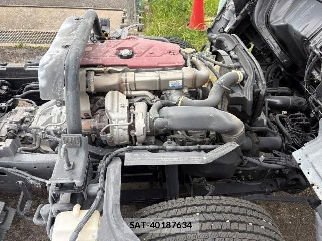 Hino DUTRO 2019-02 7357594-25