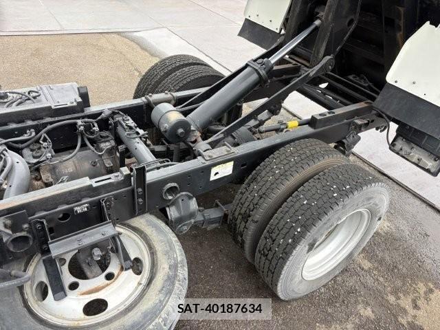 Hino DUTRO 2019-02 7357594-28