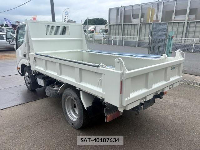 Hino DUTRO 2019-02 7357594-2