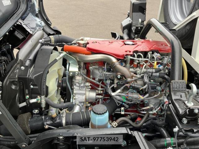 Hino DUTRO 2025-06 7357581-15