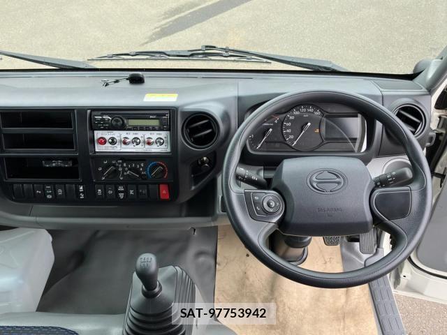 Hino DUTRO 2025-06 7357581-19