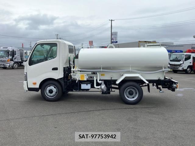 Hino DUTRO 2025-06 7357581-4