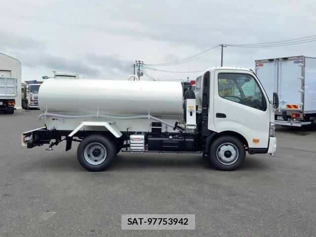 Hino DUTRO 2025-06 7357581-5