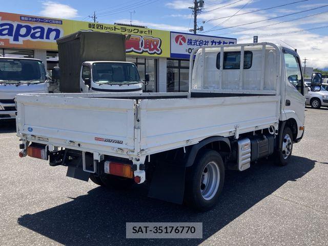 Hino DUTRO 2024-05 7357583-24