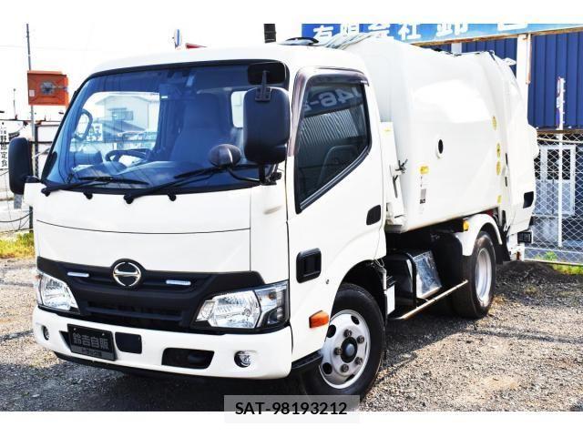 Hino DUTRO 2017-10 7357585-0
