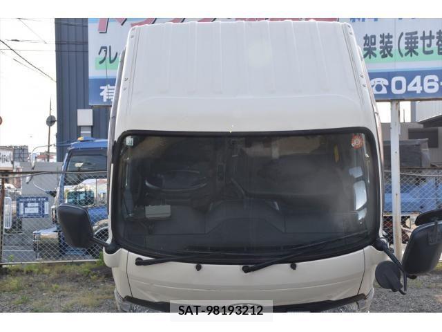 Hino DUTRO 2017-10 7357585-19