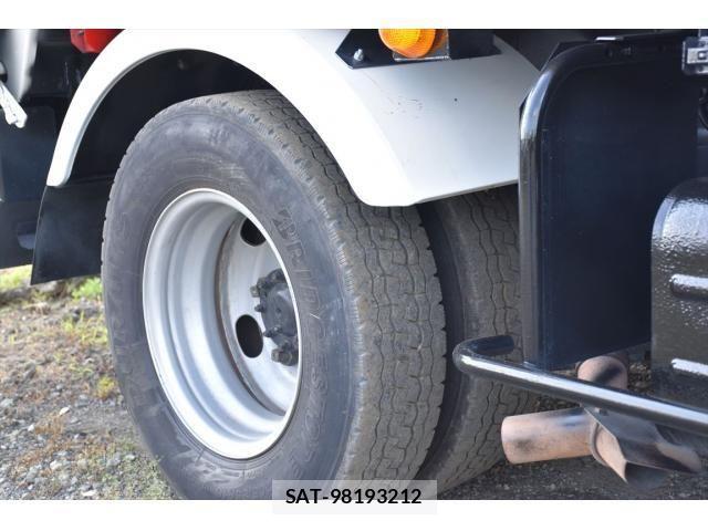 Hino DUTRO 2017-10 7357585-29
