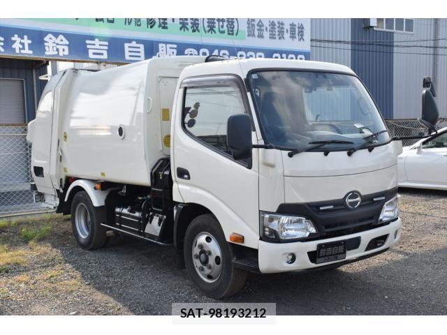 Hino DUTRO 2017-10 7357585-4