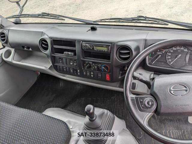 Hino DUTRO 2022-01 7357584-27