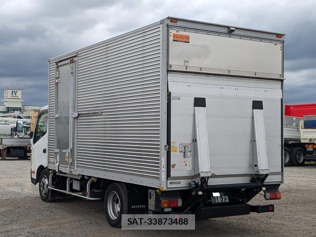 Hino DUTRO 2022-01 7357584-2