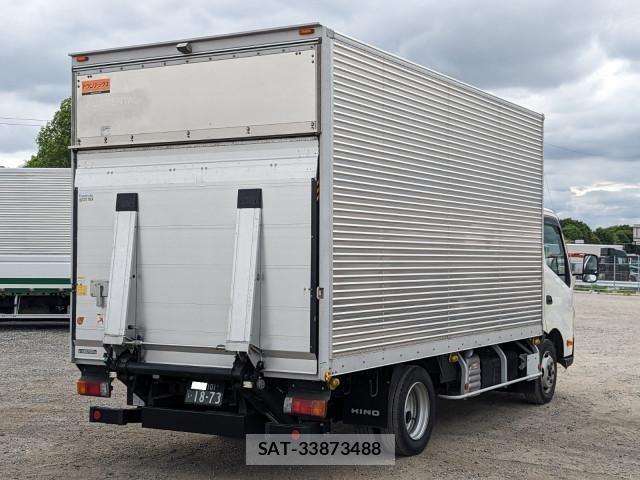 Hino DUTRO 2022-01 7357584-3