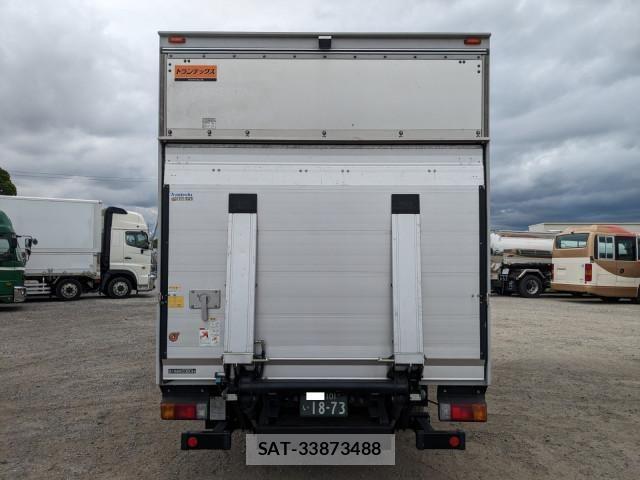 Hino DUTRO 2022-01 7357584-4