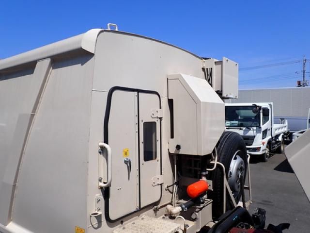 Hino DUTRO 2021-03 7383886-11