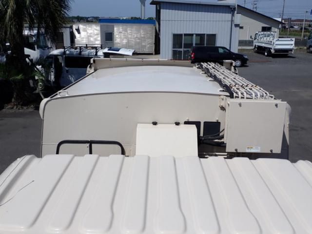 Hino DUTRO 2021-03 7383886-13