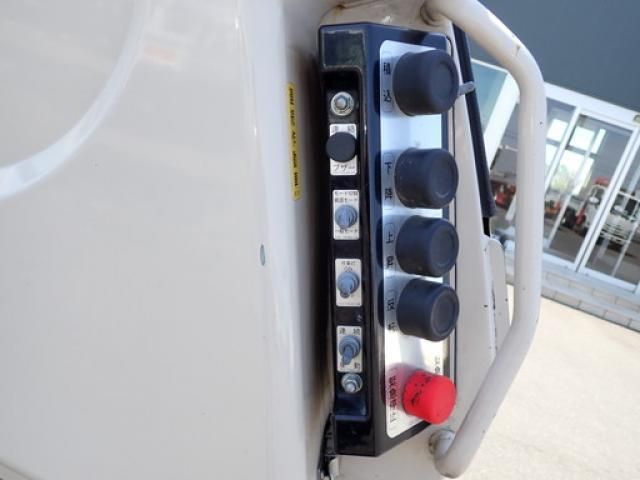 Hino DUTRO 2021-03 7383886-18
