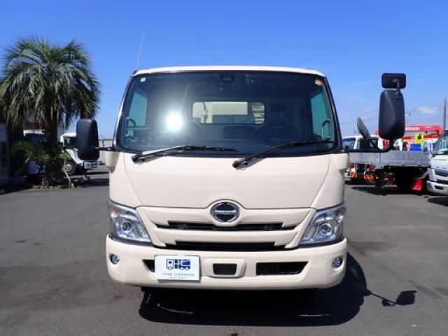 Hino DUTRO 2021-03 7383886-1