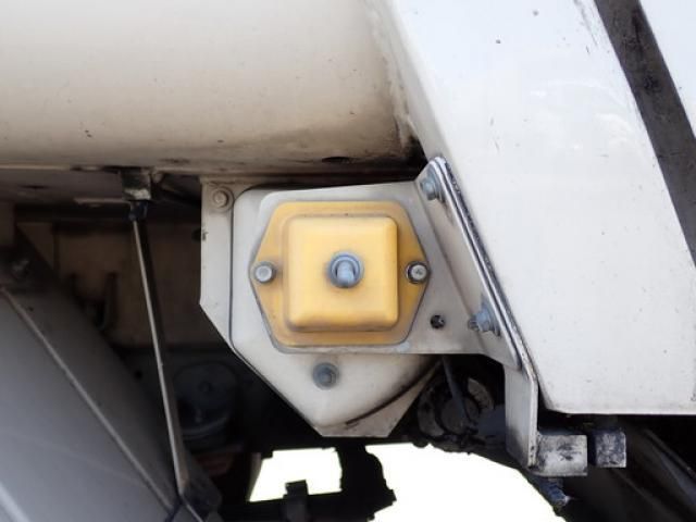 Hino DUTRO 2021-03 7383886-19