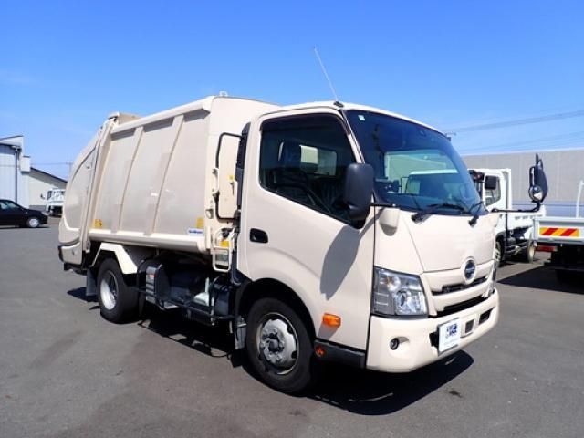 Hino DUTRO 2021-03 7383886-2