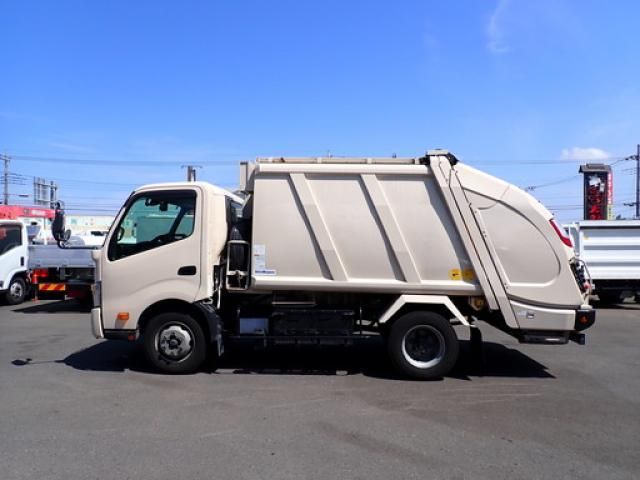 Hino DUTRO 2021-03 7383886-7