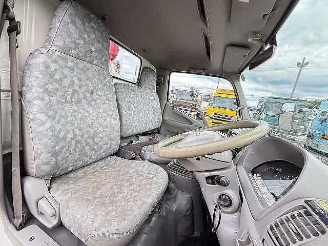 Hino DUTRO 2008-02 7383889-10