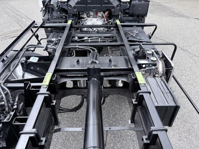 Hino DUTRO 2025-09 7383884-26