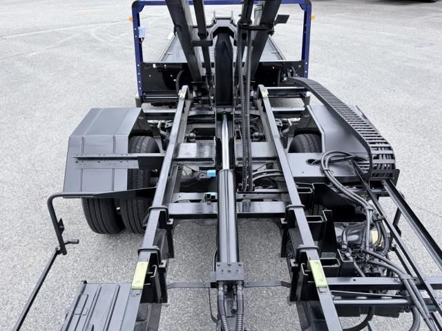 Hino DUTRO 2025-09 7383884-27