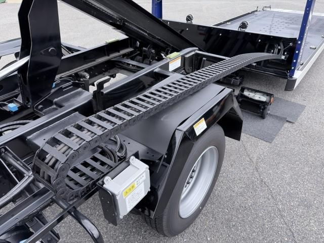 Hino DUTRO 2025-09 7383884-29