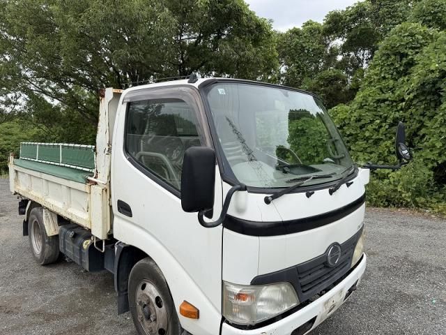 Hino DUTRO 2010-10 7383893-9