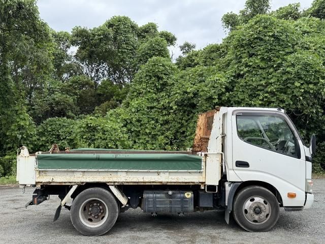 Hino DUTRO 2010-10 7383893-17