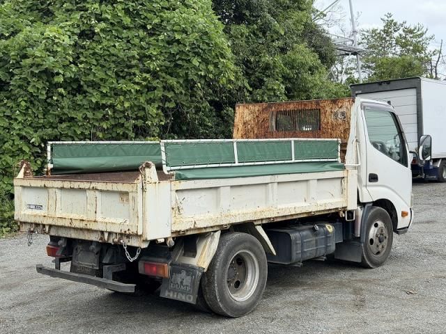 Hino DUTRO 2010-10 7383893-5