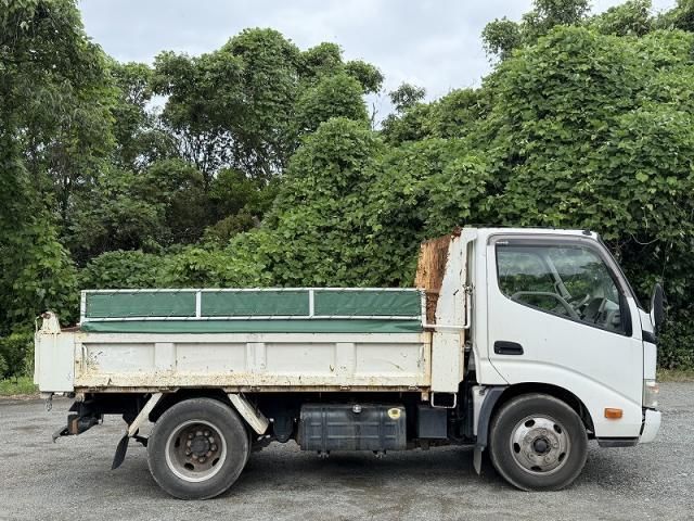 Hino DUTRO 2010-10 7383893-6